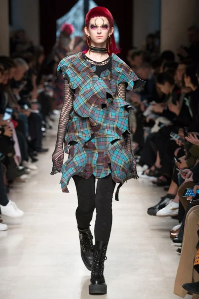 Look 13
